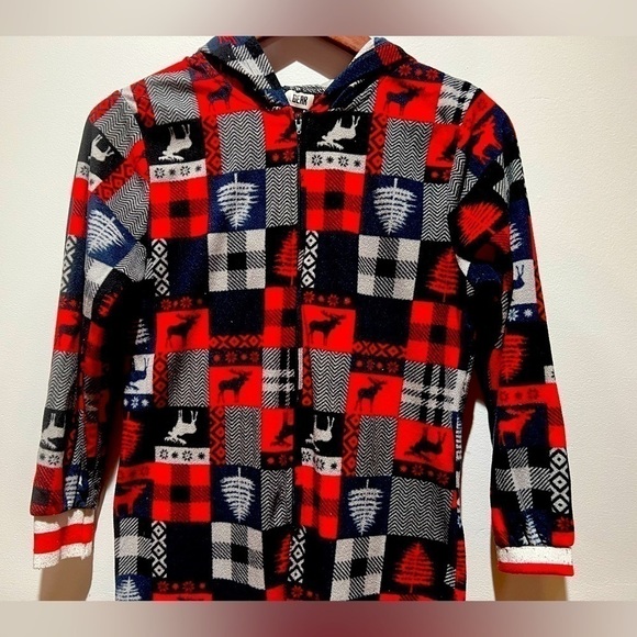 survival Gear Size 10/12 Hooded Footless Unisex Patterned Onsie, Preloved - Picture 2 of 3